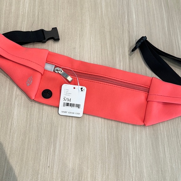 NWT FP Movement Runner Sling - Picture 4 of 4